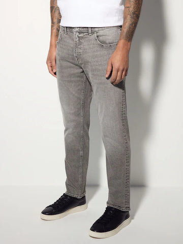 Slim Fit Classic Stretch Jeans – Sleek, Simple, Essential - jnjjackets