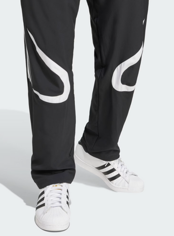 Adicolor Teamgeist Track Pants – Retro Sport Style, Modern Comfort