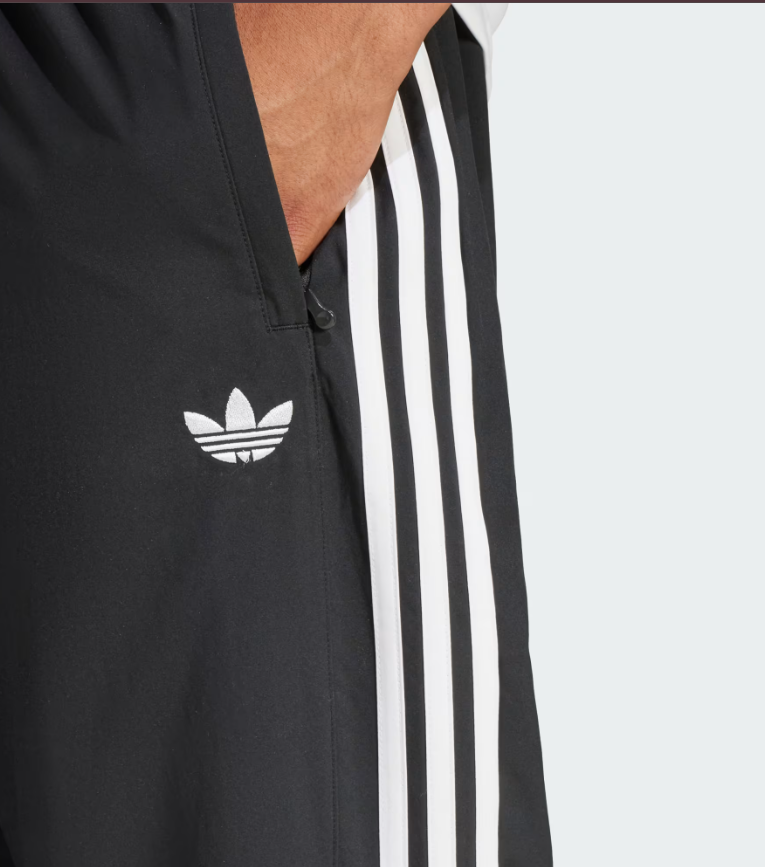 Adicolor Teamgeist Track Pants – Retro Sport Style, Modern Comfort
