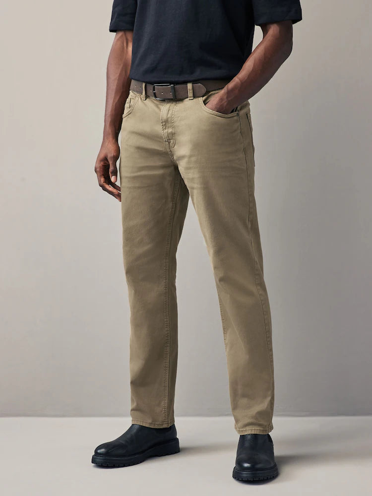 Straight Fit Belted Jeans – Classic Shape with Modern Edge